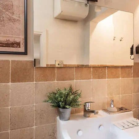 Little Pier Vettori Daire